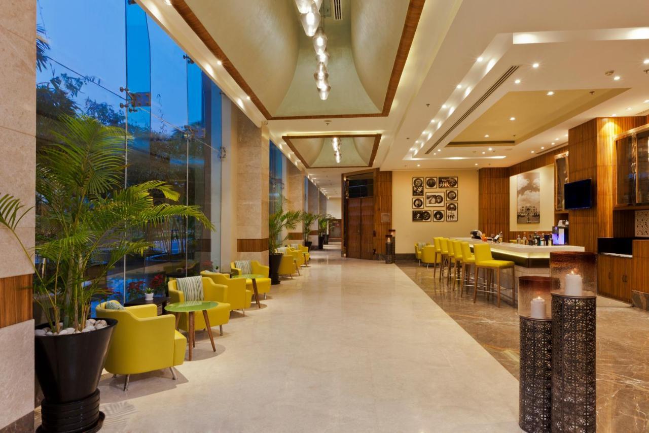 Lemon Tree Hotel, Sector 68, Sohna Road, Gurugram Gurgaon Exteriör bild
